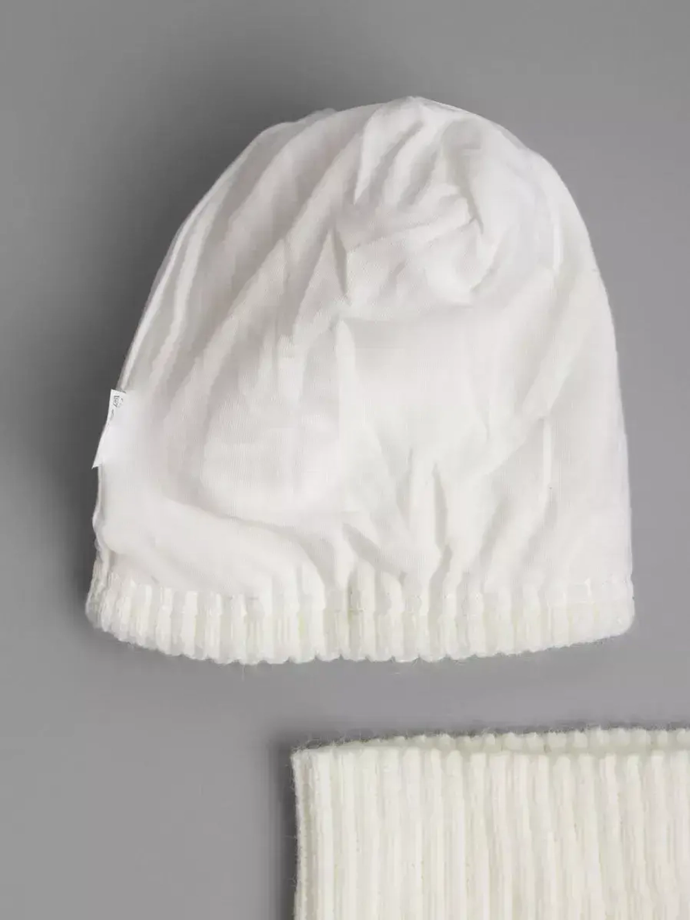 Шапка детская и снуд осень