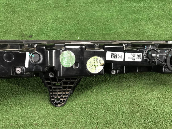 Фонарь крышки багажника Lixiang L9 (2022-н.в.)