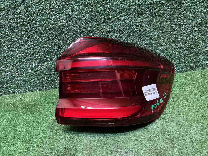 Фонарь правый внешний BMW X3 G01 (2017-2021)