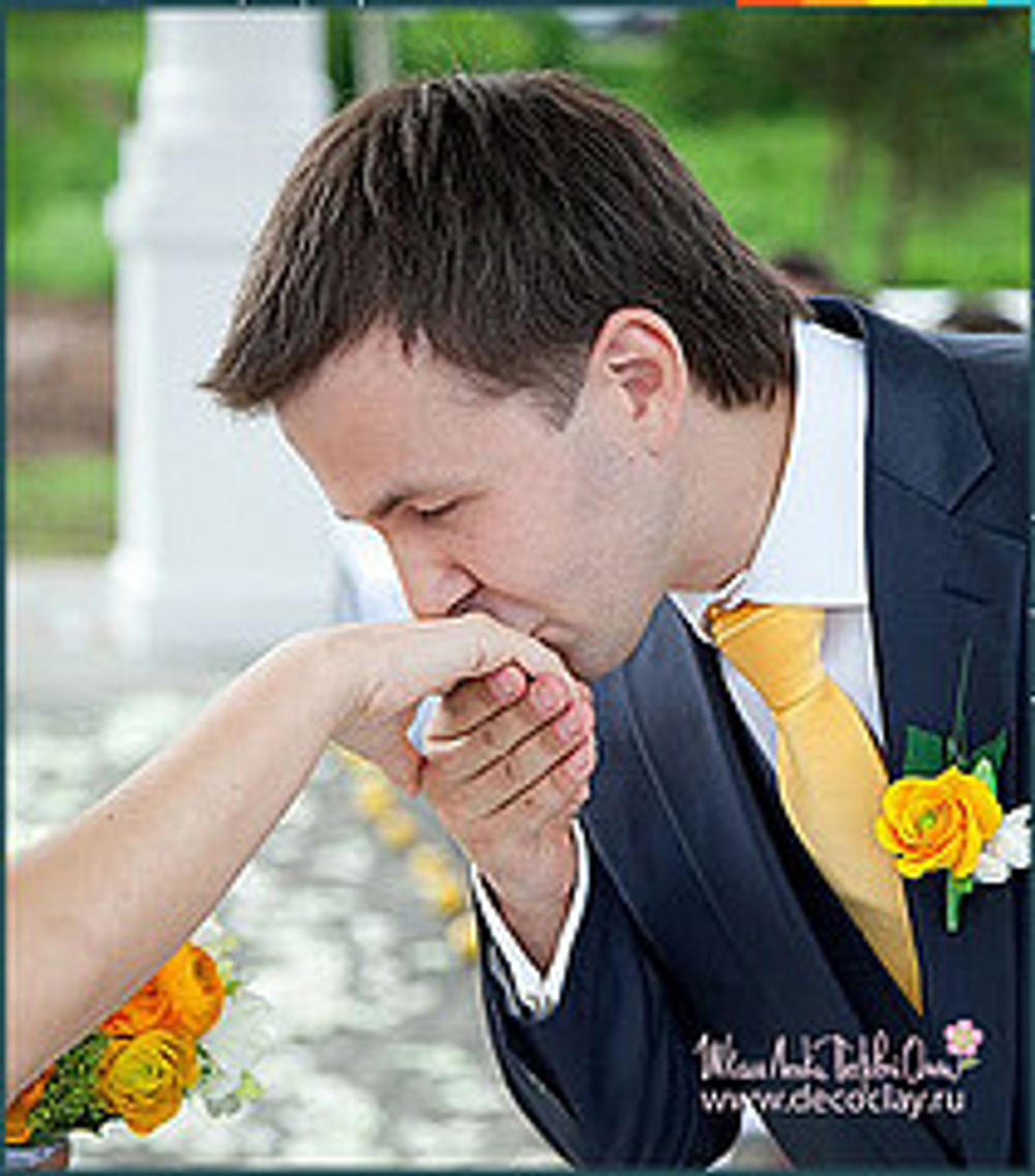 Основа для бутоньерки (пластик в асс.)