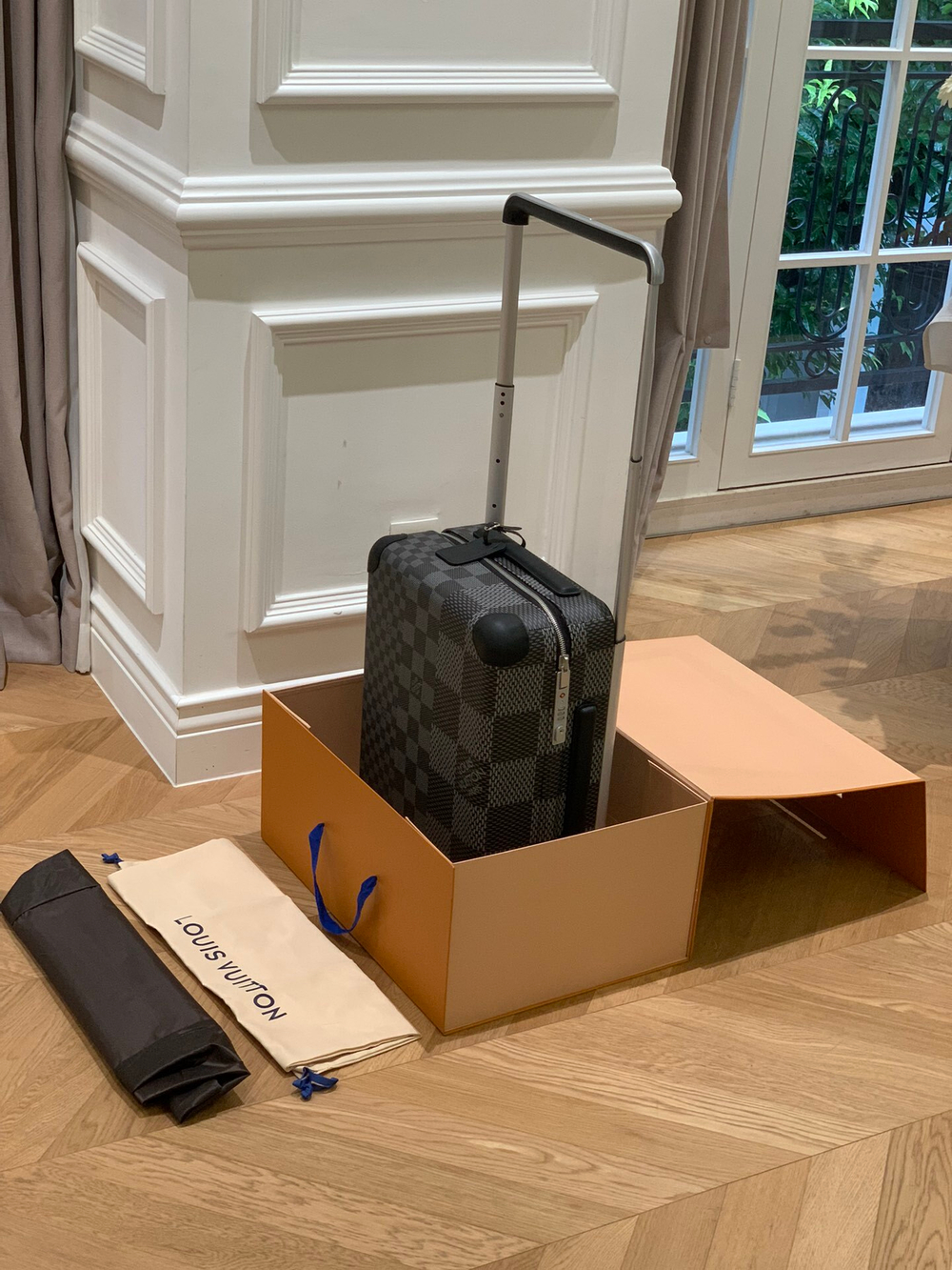 Louis Vuitton Horizon 55 Suitcase