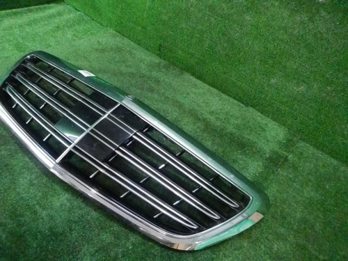Решетка радиатора Mercedes S w222 (2013-2017) Maybach