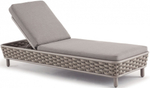 Шезлонг-лежак плетеный с матрасом Tagliamento Leon