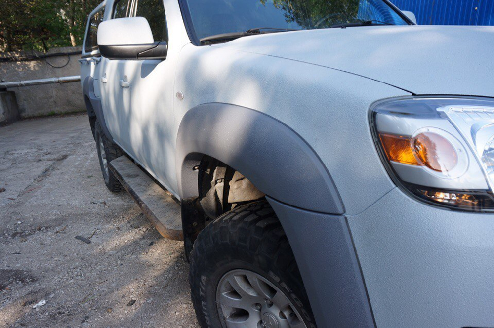 Покраска Раптором Mazda BT50