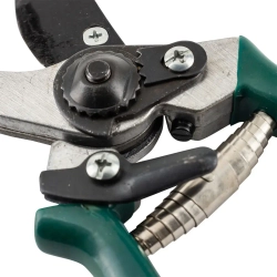 Секатор садовый с боковой фиксацией (L-200мм),в блистере WMC TOOLS WMC-TG1301038
