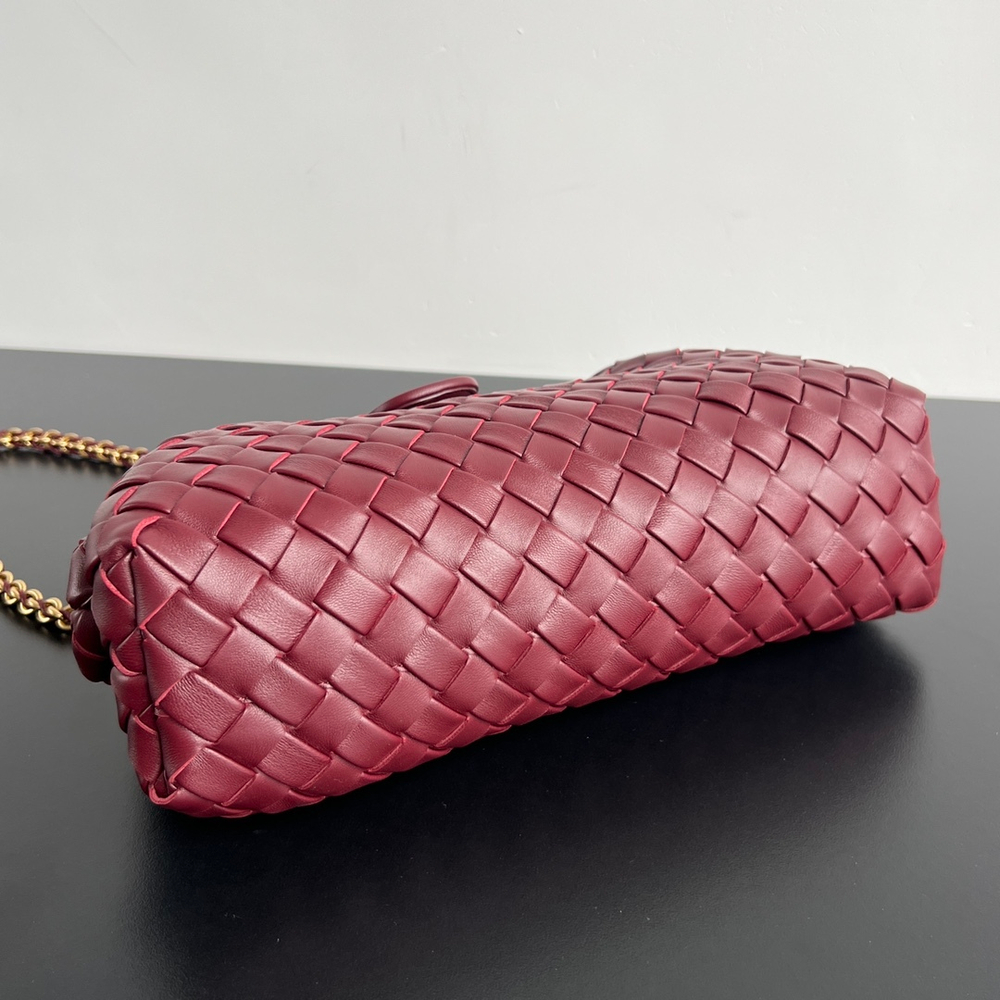 Bottega Veneta Teen Lauren 1980 With Chain 31 cm