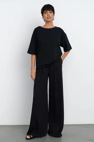 Футболка свободная черного цвета