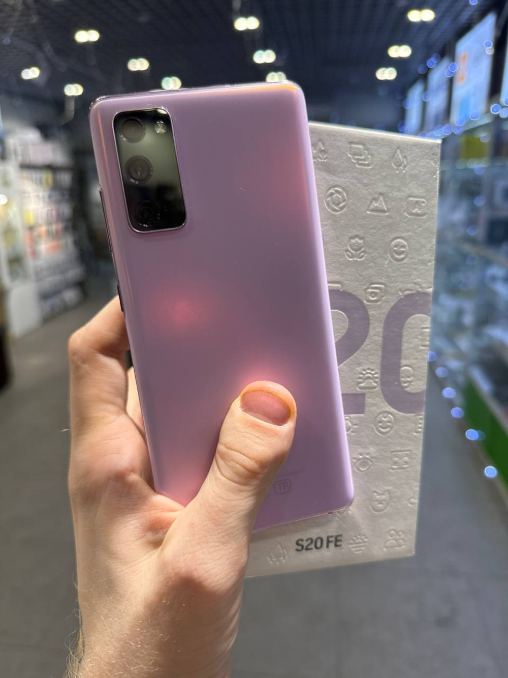 Samsung S20 FE 128Gb Lavender Б/У