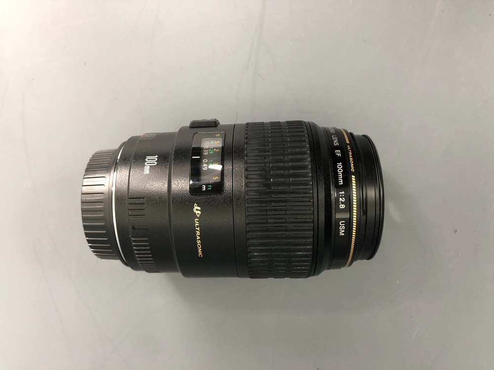 Canon EF 100mm 2.8 IS Macro USM