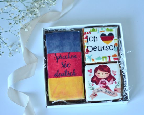 Набор имбирных пряников для преподавателя по немецкому языку на День учителя