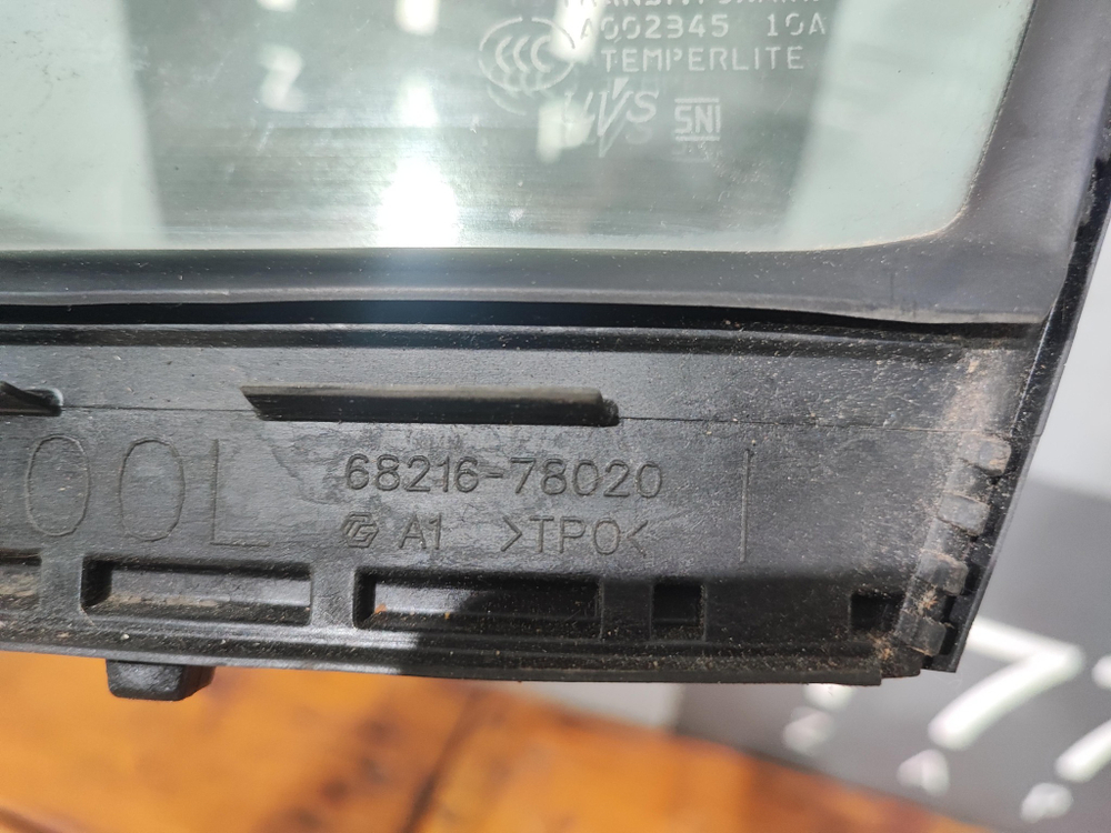 Стекло двери передней левой (форточка) Lexus NX 1 14-22 Б/У Оригинал 6812678010