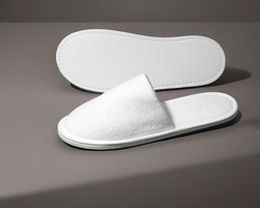 Одноразовые тапочки