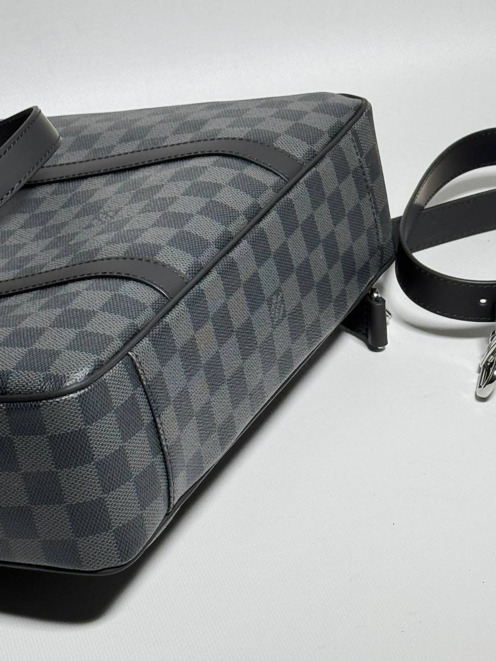 Сумка-мессенджер Louis Vuitton, арт. 477550436