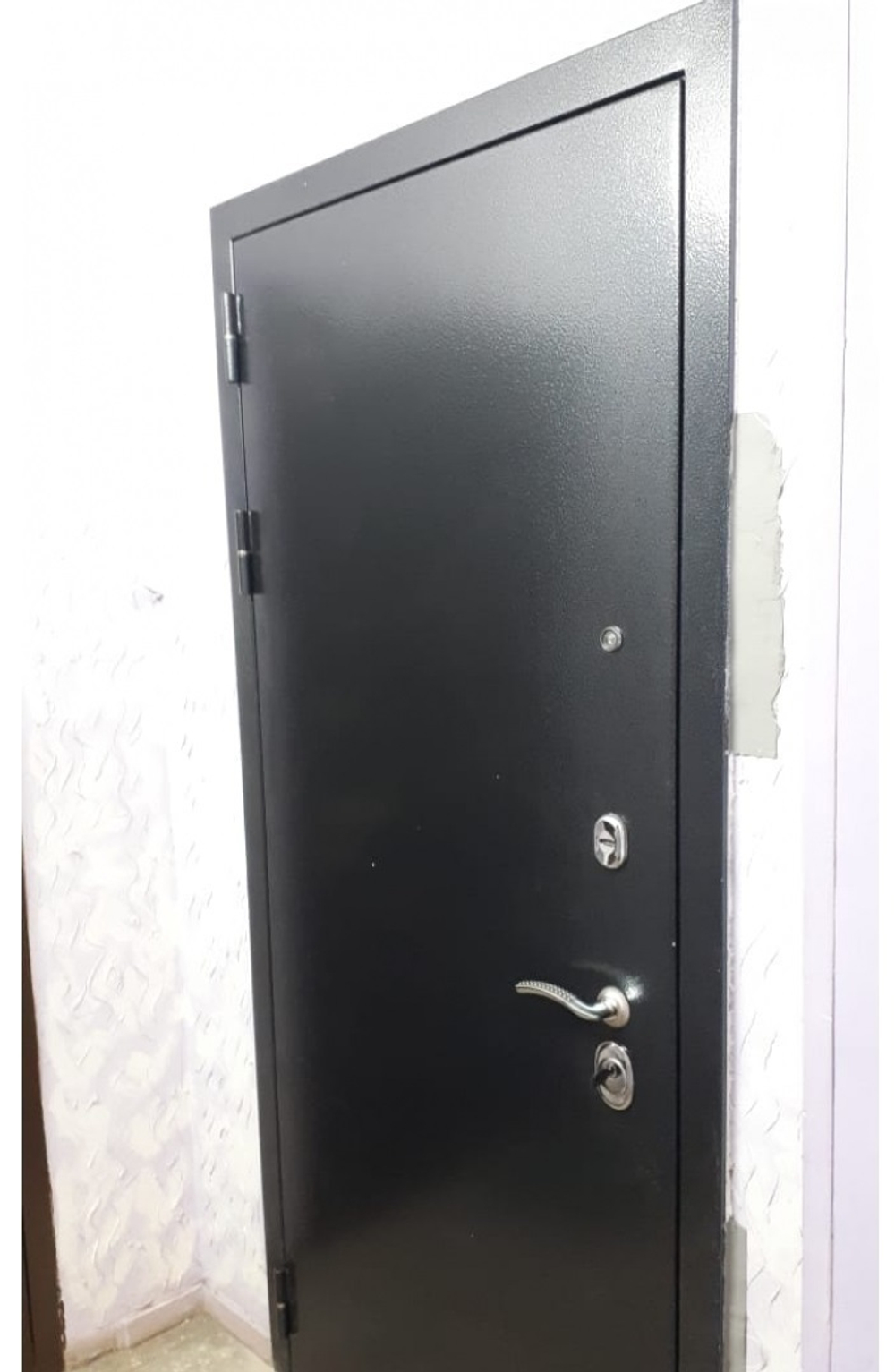 Входная металлическая дверь RеX (РЕКС) 11 Практик Антик серебро / СБ-14 Лиственница серая, черные стекла стекла