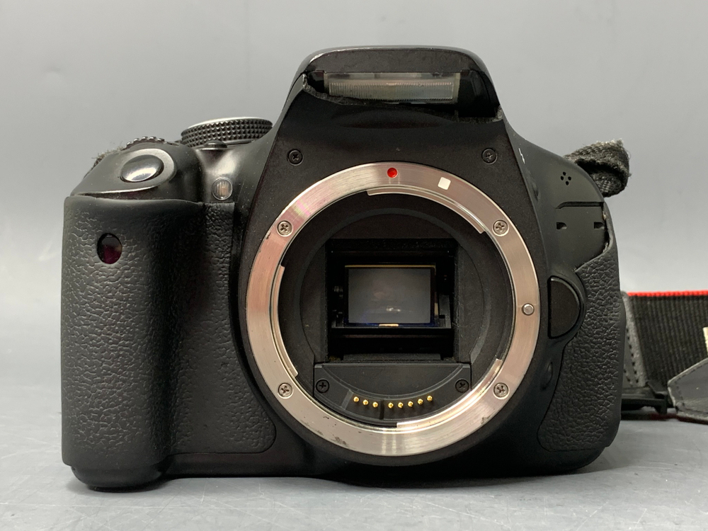 Canon 600D kit 18-55mm 3.5-5.6 IS ll 48655 Кадров