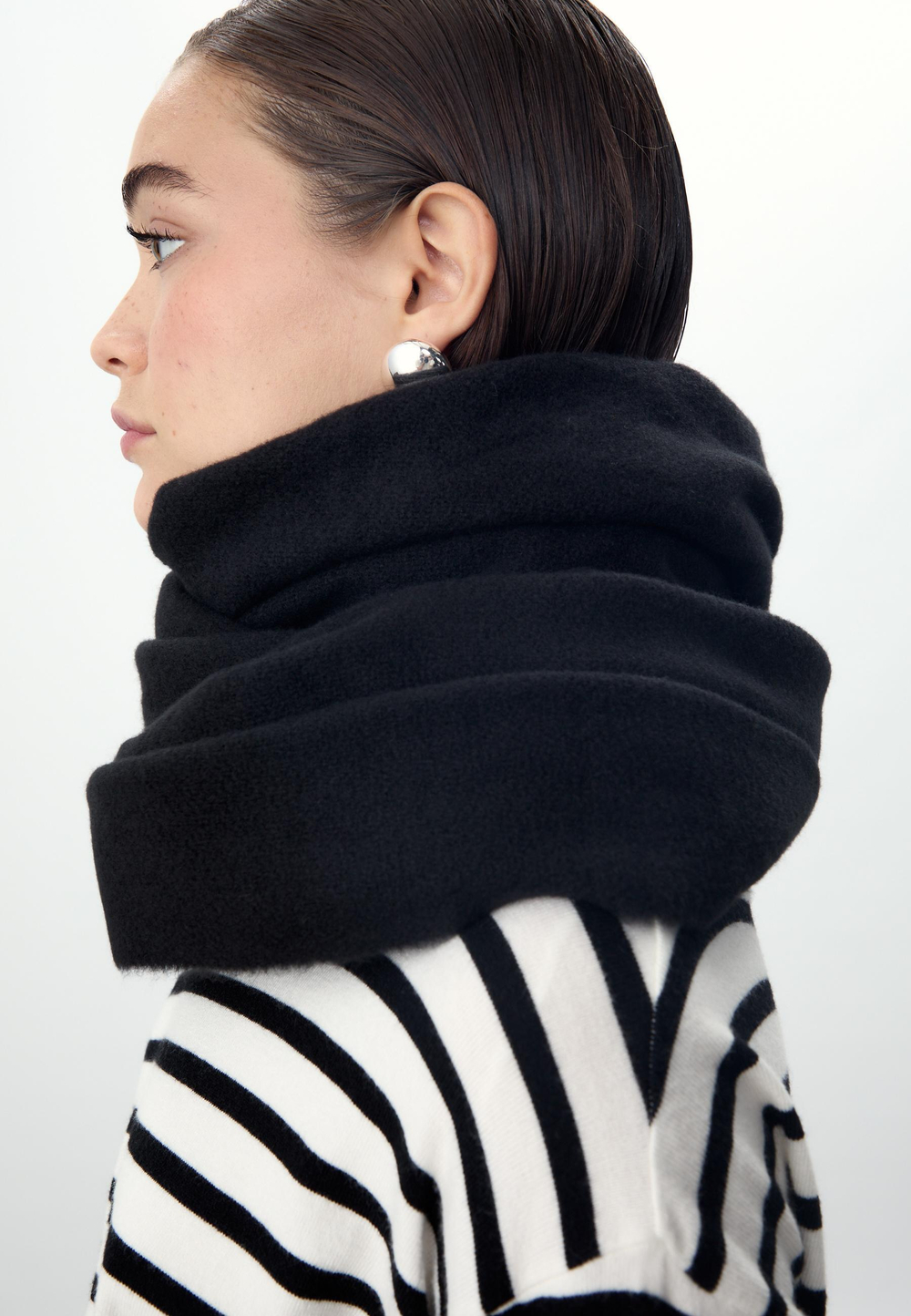 STRADIVARIUS Шарф из начесаных ниток, черный