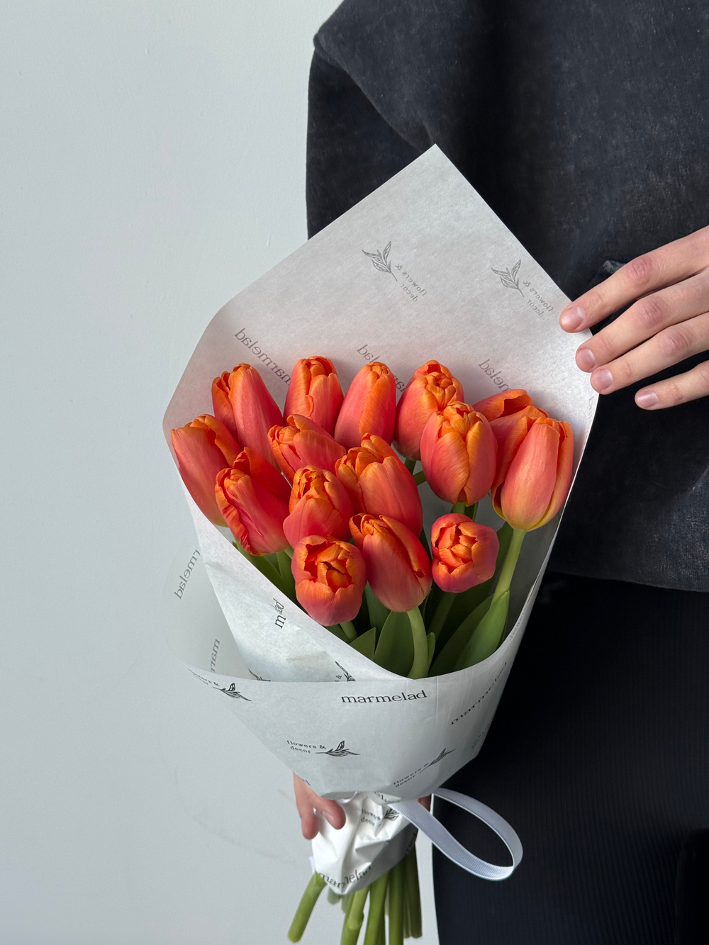 Букет из 15-ти оранжевых тюльпанов