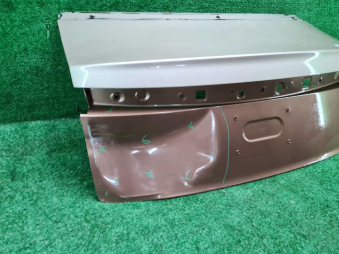 Крышка багажника Hongqi H9 (2020-н.в.)