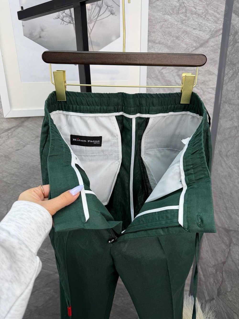 Льняной костюм Kiton