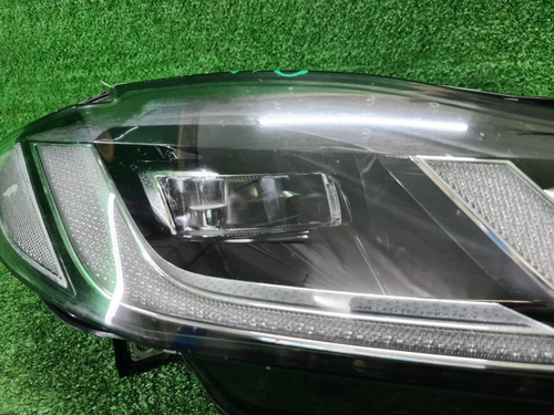 Фара правая Jaguar F-PACE (2020-н.в.) LED