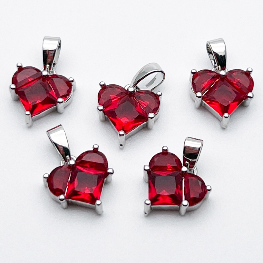 Подвеска Сердце, цвет серебро+красный, размер 10 мм, цена за 1 шт