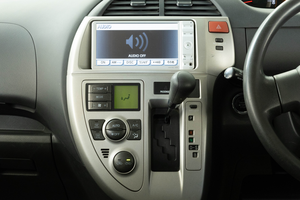 Toyota Ractis, 2010 год