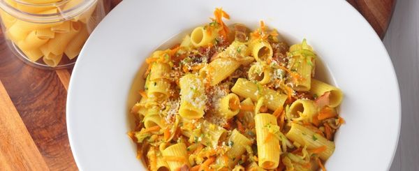 Вкусные макароны, рецепт с кабачками и морковью пошагово