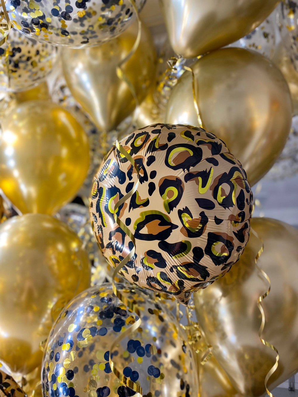 Воздушные гелиевые шарики с доставкой по Хабаровску леопард хром золото №4465