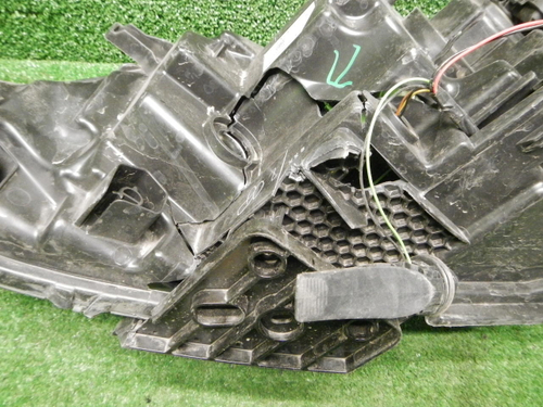 Битая Фара правая Nissan Qashqai J11 (2013-2019) галоген