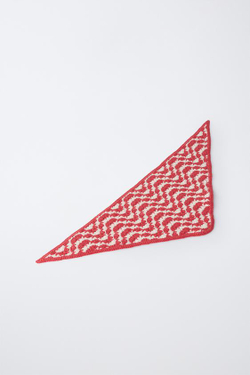 ZARA ТРИКОТАЖНАЯ БАНДАНА С РЕЛЬЕФНЫМ УЗОРОМ, ЭКРЮ/КРАСНЫЙ
