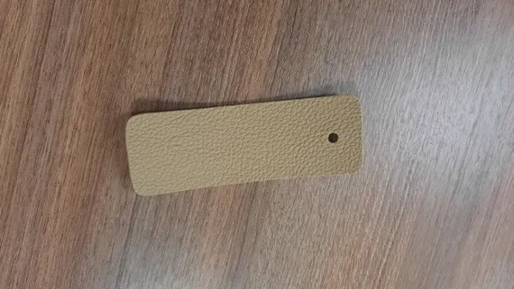 Стул Rolf из фактурной кожи цвета мокко