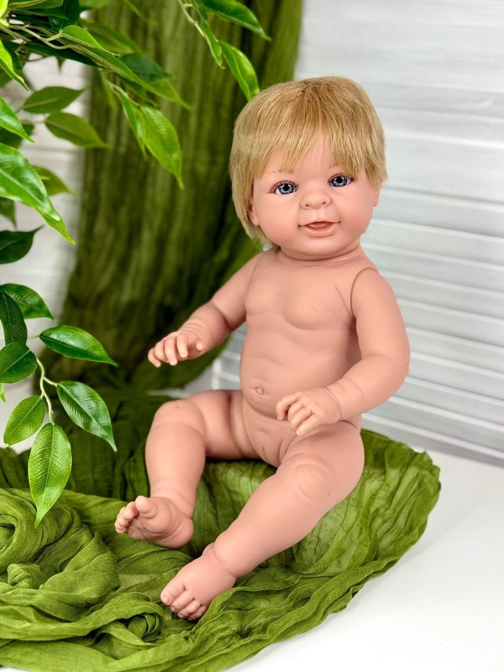 Кукла LAMAGIK виниловая 45см Paula (46514)