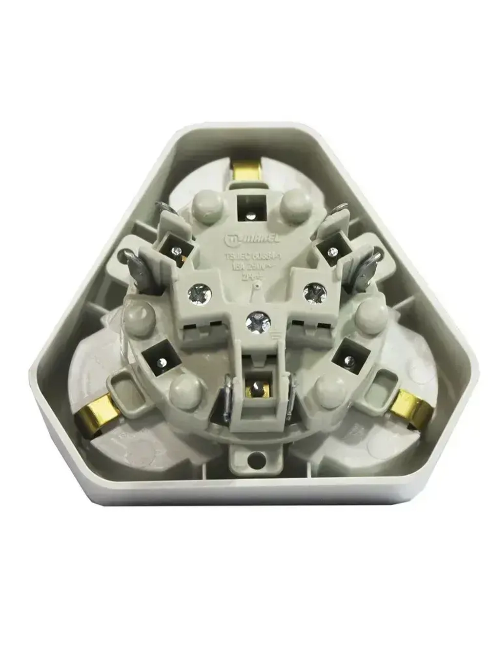 Розетка MAKEL трехместная с заземлением скрытой проводки 16A в одно гнездо