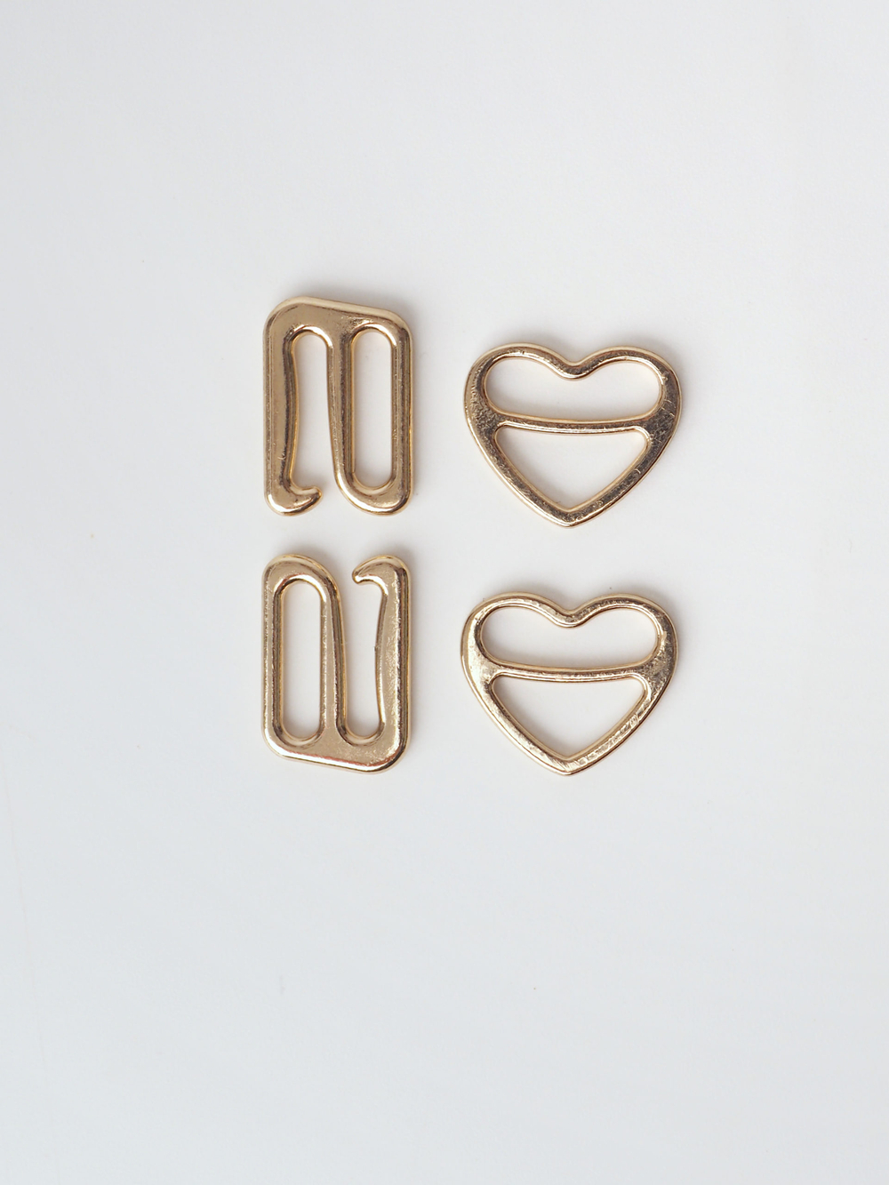 Регулятор для бюстгальтера сердечко светлое золото 1 см