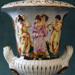 Винтаж: Ваза/Кубок Capodimonte