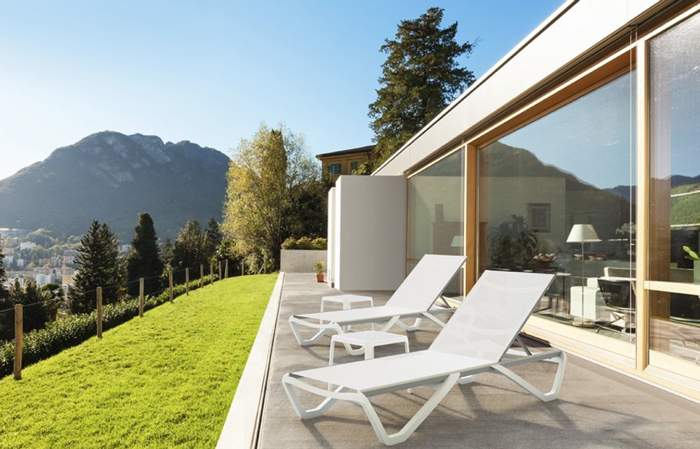 Шезлонг-лежак металлический PAPATYA Wave, белый