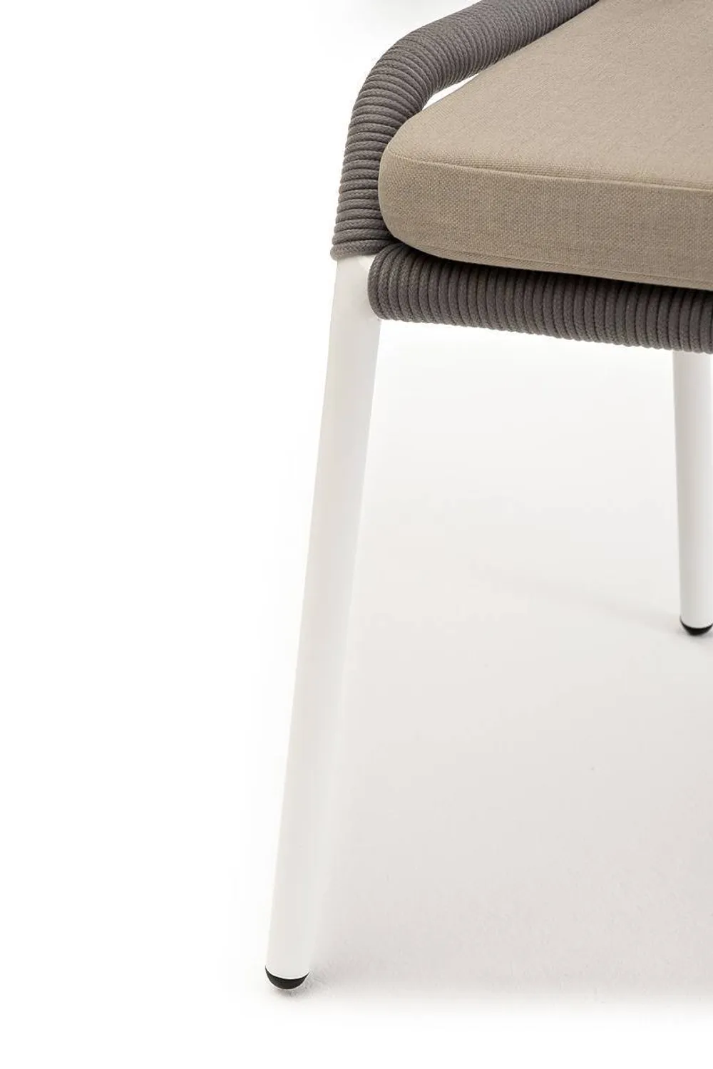 "Милан" стул плетеный из роупа, каркас алюминий белый шагрень, роуп светло-серый круглый, ткань бежевая