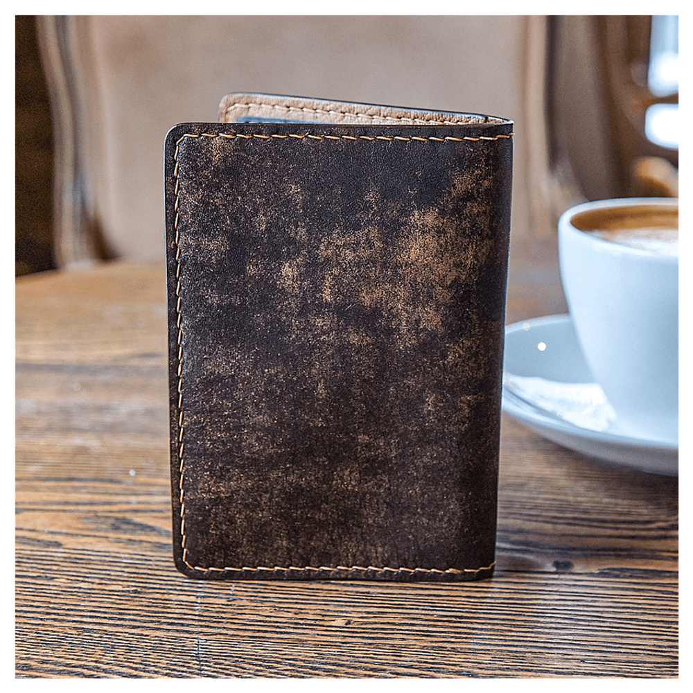 Кожаная обложка на паспорт «Шаманка» (фигура)