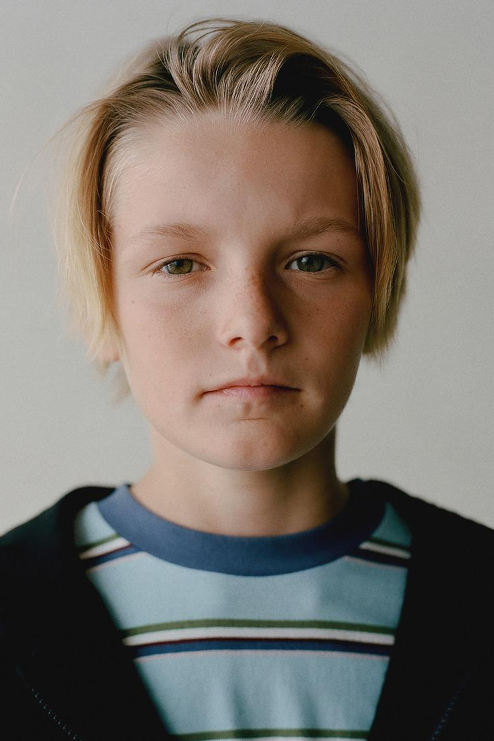 ZARA ТОЛСТОВКА НА МОЛНИИ, ЧЕРНЫЙ