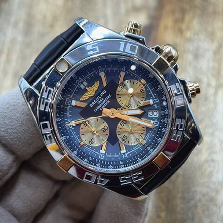 Часы Breitling