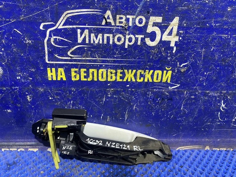 Ручка двери задней левой внешняя TOYOTA RUNX 2001-2006