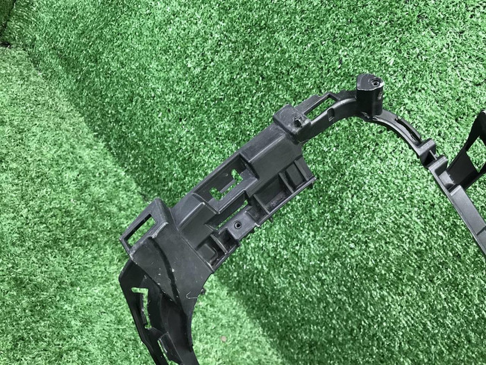 Решетка переднего бампера Porsche Cayenne 3 17-23