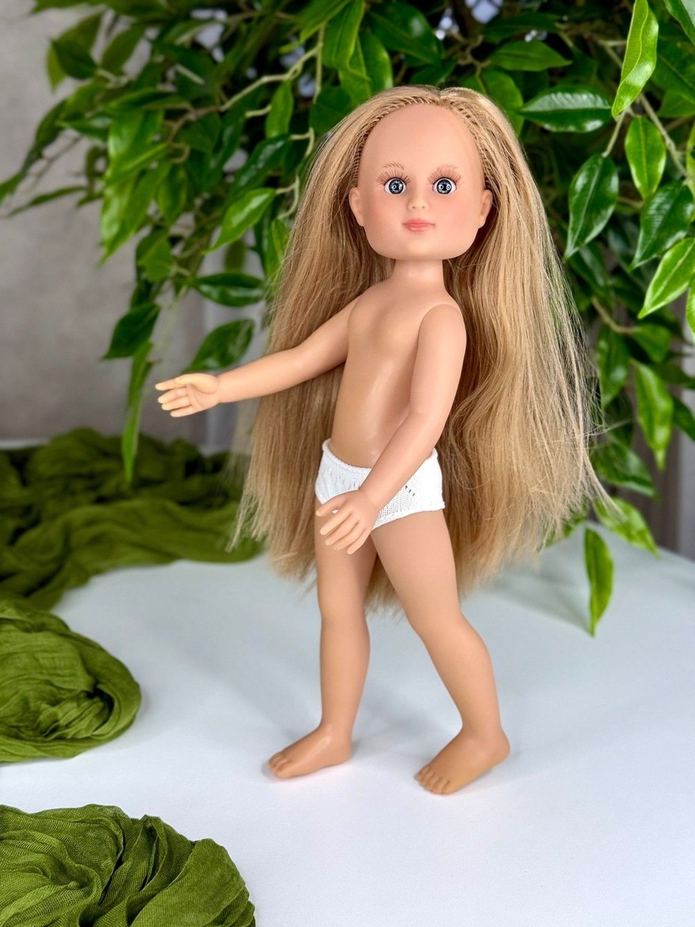 Кукла для девочки виниловая 34см Лесли без одежды (1440W1)