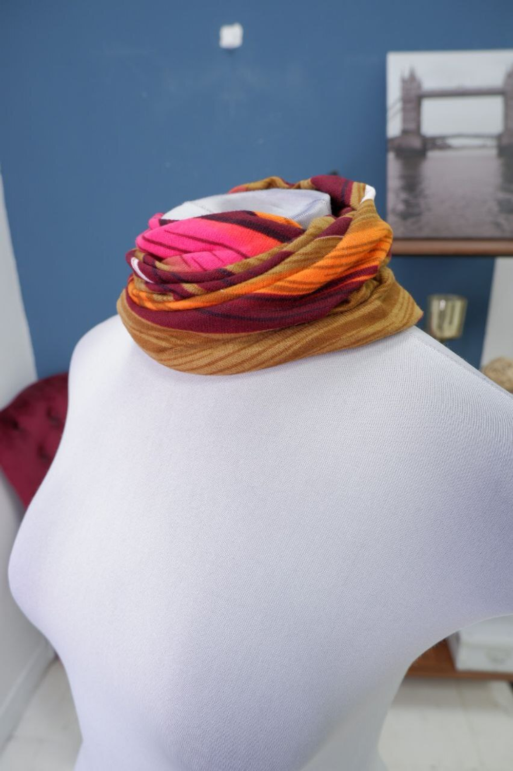 Снуд в полоску стильный