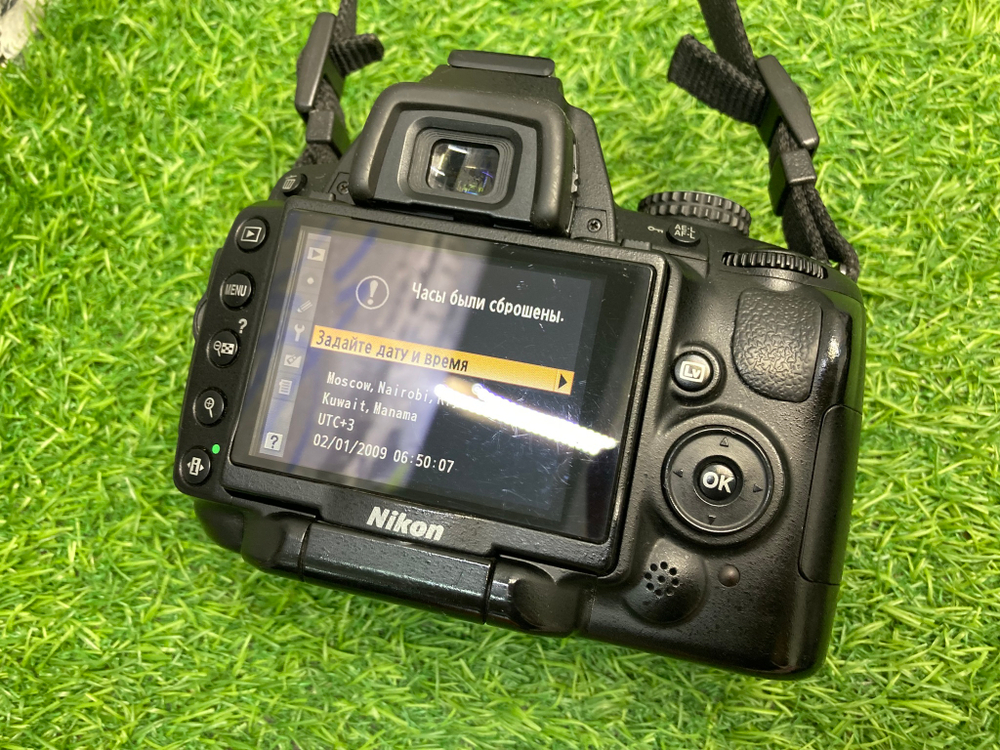 Nikon D5000 Kit 18-55mm 10.000 кадров