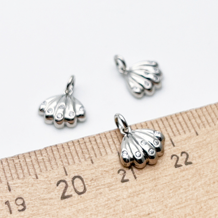 Подвеска Ракушка, цвет серебро (родий), фианиты, размер 9*10 мм, цена за 1 шт