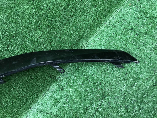 Молдинг переднего бампера Audi Q8 (18-23) S-line