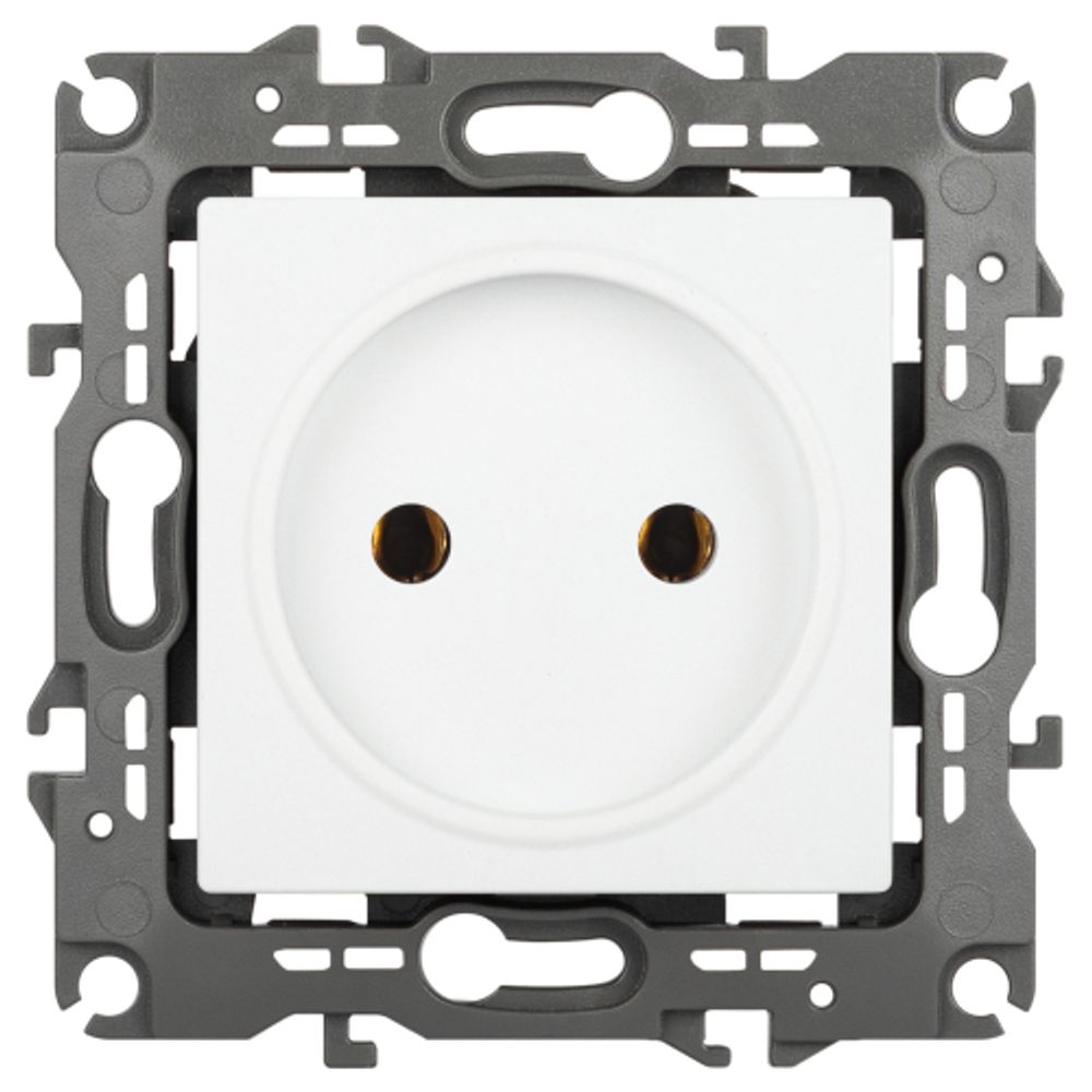 Розетка ЭРА Серия 12 12-2105-01М 2P 16А-250В белый матовый