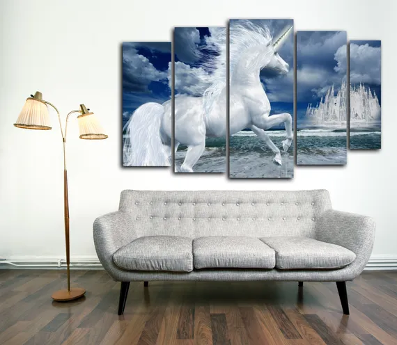 Модульная картина "Белый единорог"