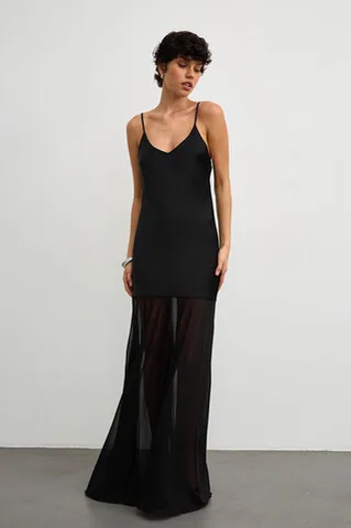 Платье из атласа со вставкой из сетки черного цвета